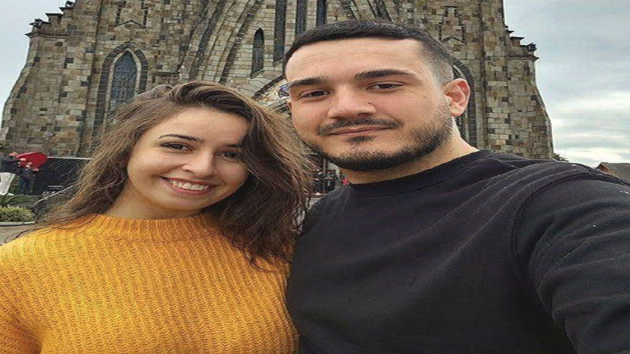 Esposa enfermeira cavala com seu amor