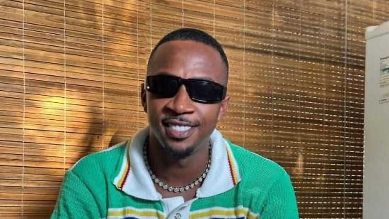 Cantor da Bahia pegou a novinha após o show