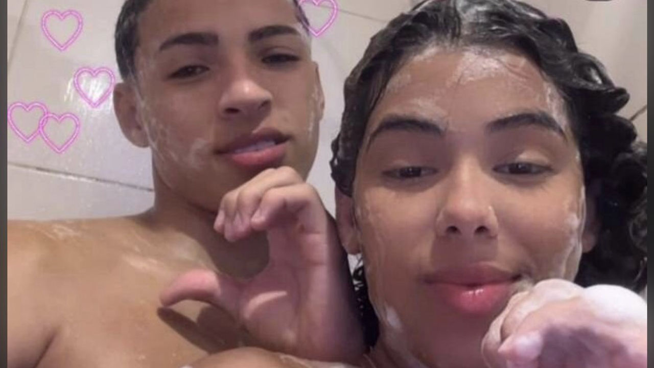 Deu gostoso no chuveiro