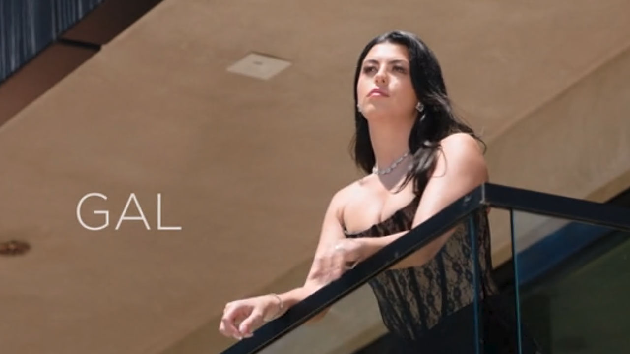 Blacked – Gal Ritchie – Esposa Troféu Exige Serviço VIP