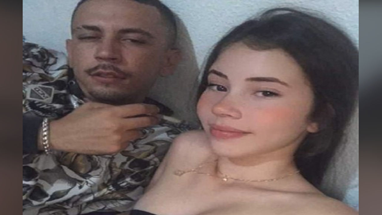 Bela gostosa dando para o maloqueiro