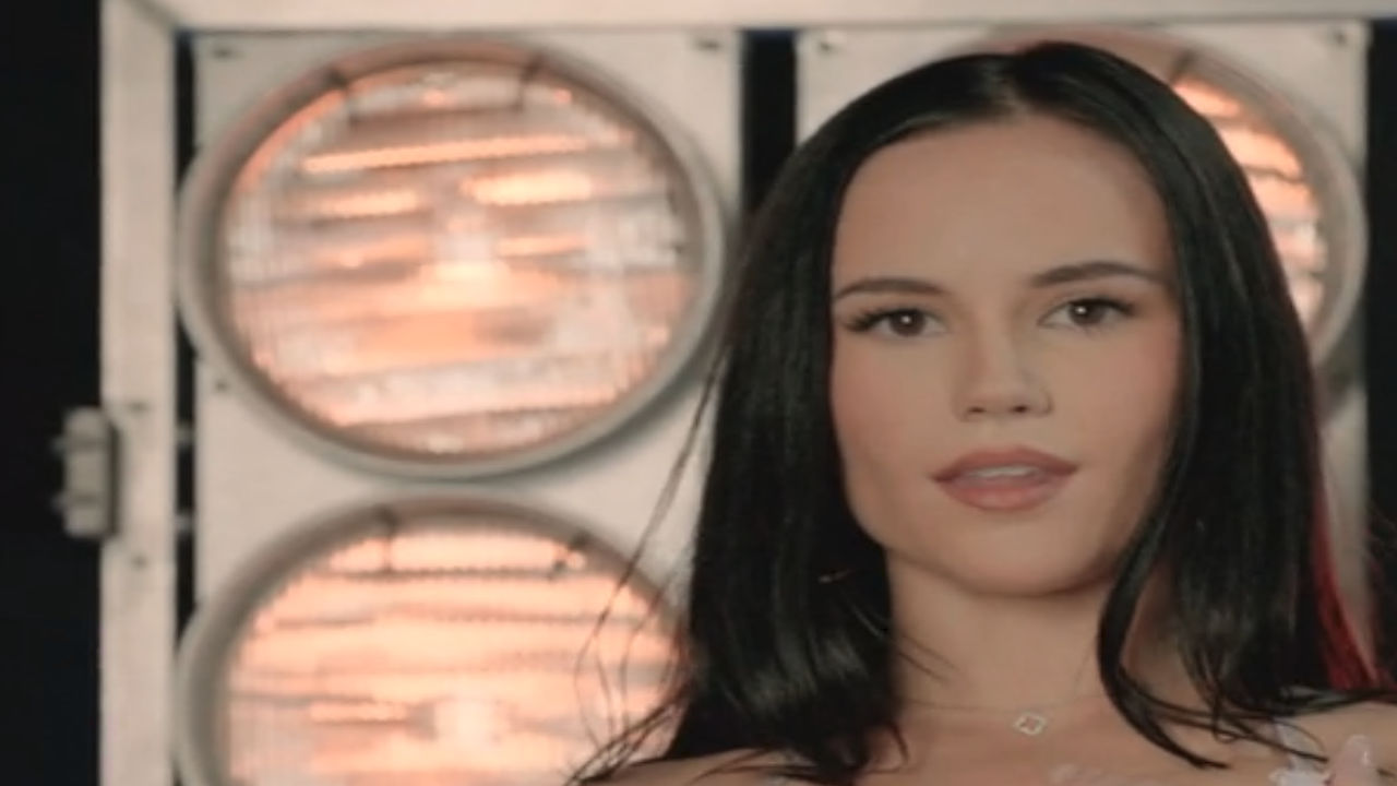 TushyRaw – Iris Leon – Deusa Obcecada por Anal se Abre Totalmente