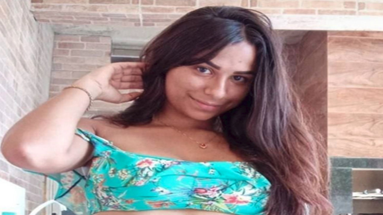 Morena com carinha de safada vazou