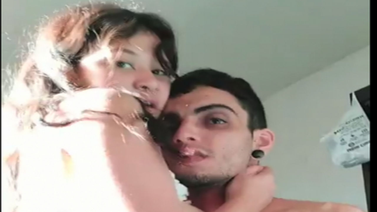 Ficou se achando enquanto comia a rabuda