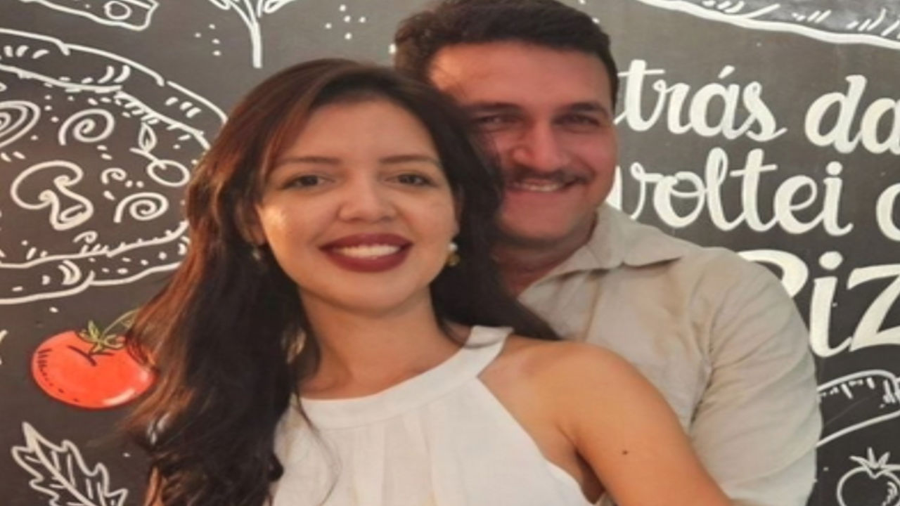 Corno filmou a esposa com outro enquanto batia punheta