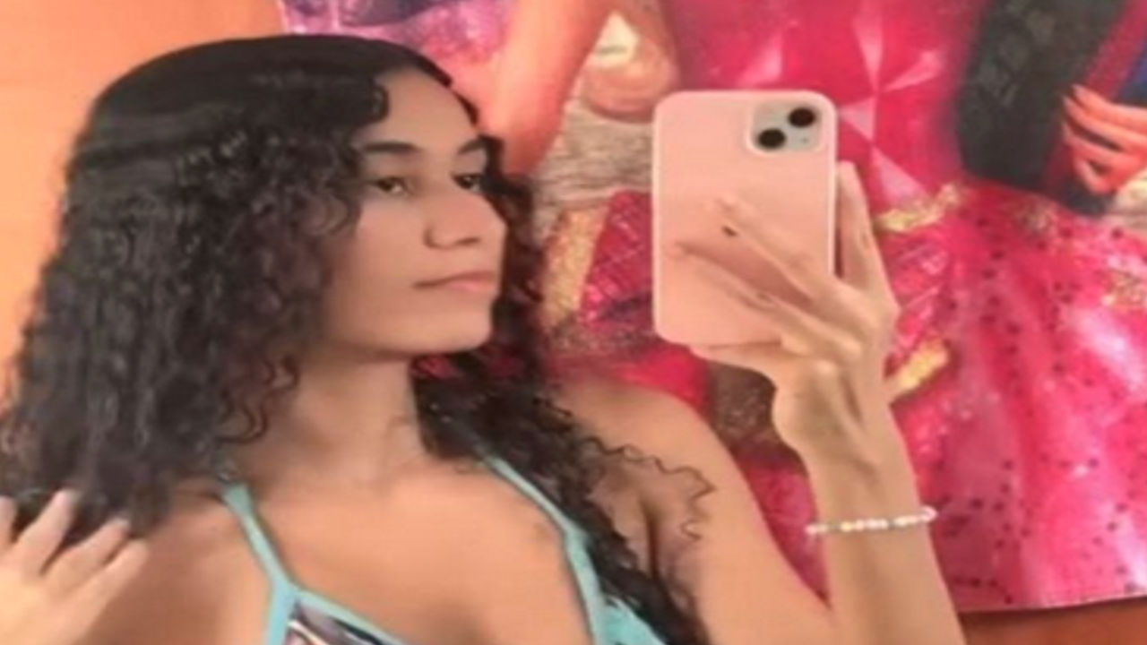 Magrela gravou pelada