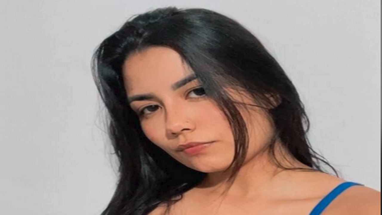 Novinha muito gostosa caiu na net