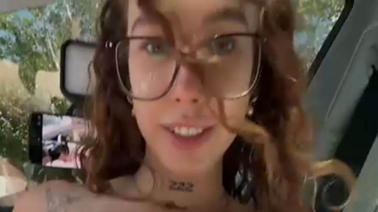 OnlyFans – Cherry Lace – Sexo Selvagem no Tesla