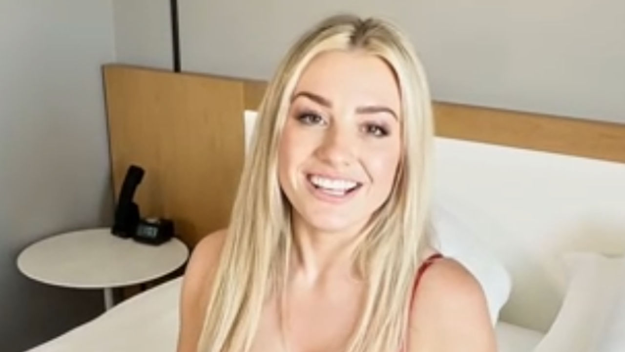 OnlyFans – Miss Alice Wild – Loira Perfeita não Aguenta o Manuel Ferrara