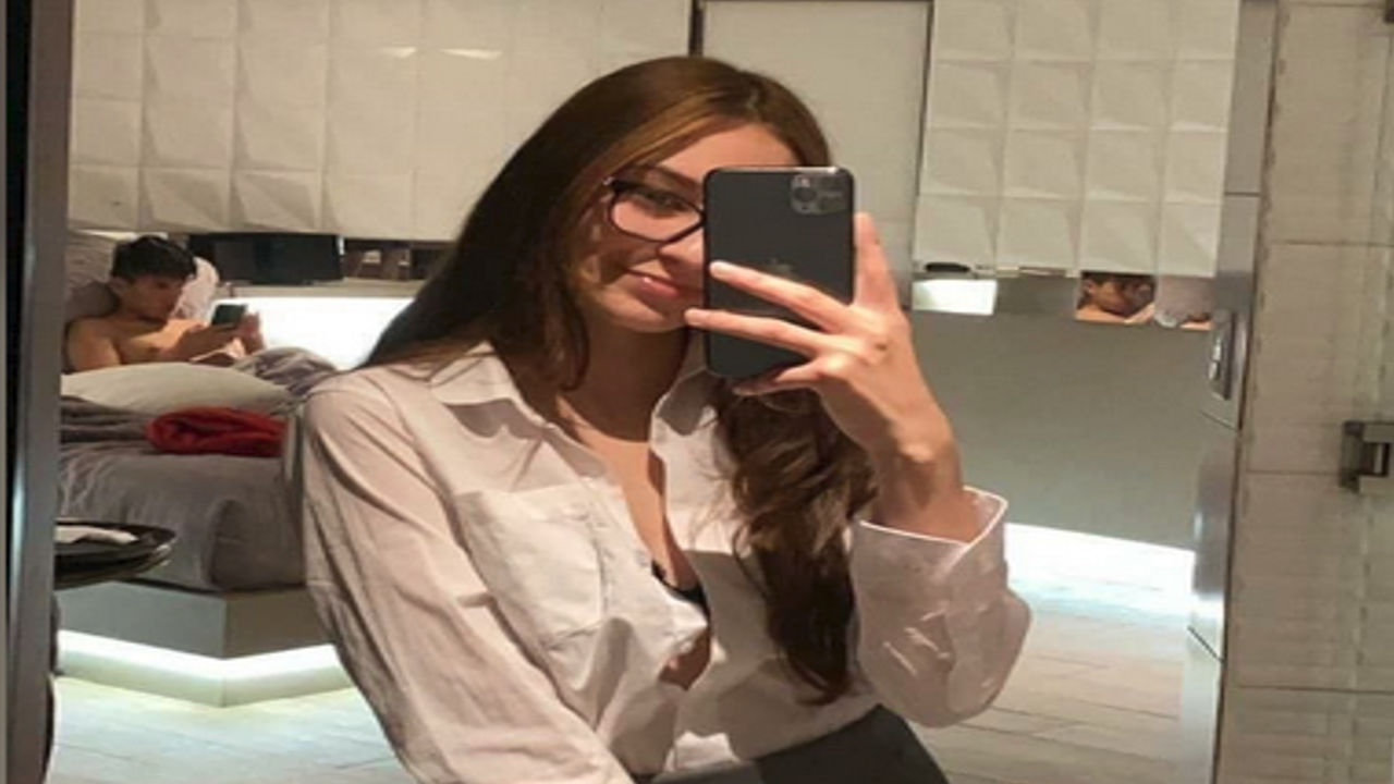 Ruiva deliciosa dando para o playboy