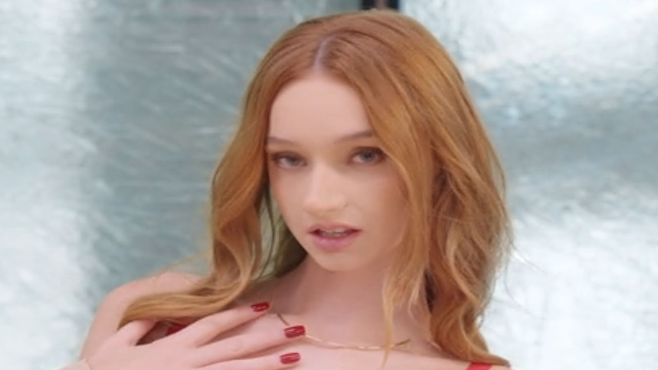 TushyRaw – Melanie Marie – Ruivinha Petite Tem o Cuzinho Perfeito Arrombado