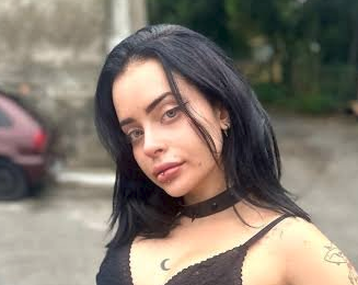 Branquinha safada sentando gostoso