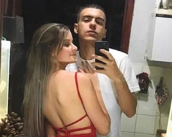 Casal vazou namorada loira gostosa