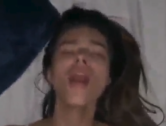 Acordou a novinha para fazer sexo