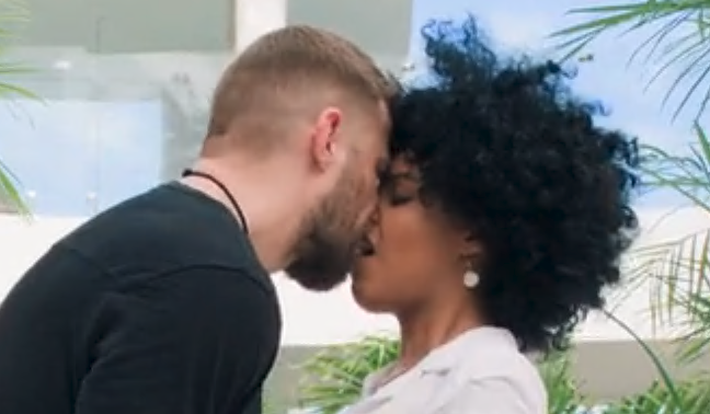 Tushy – Selva Lapiedra – Curvas ao Limite