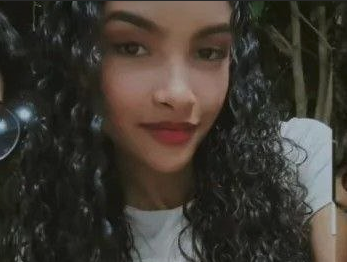 Morena cacheada caiu na net