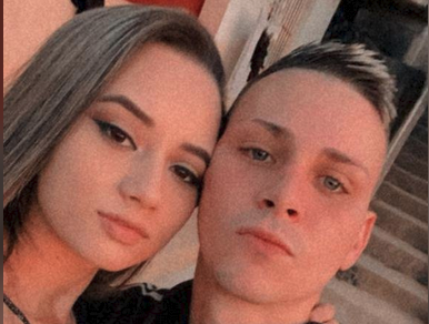 Casal chamou o amigo para a putaria