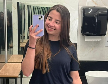 Gata da faculdade caiu na net