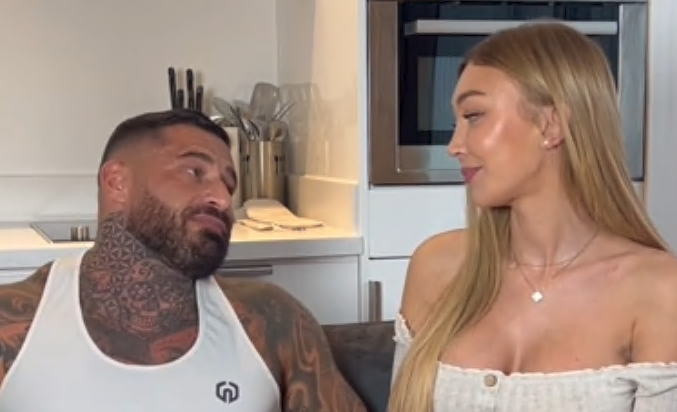 OnlyFans – Frances Bentley – Ele Estava Tão Tenso Que Fui Obrigada a Ajudar
