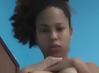 Baiana gozando gostoso na siririca