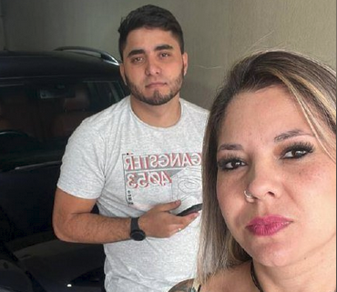Loira gostosa vazada