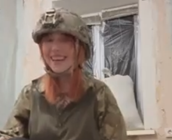 Russa servindo a pátria na guerra
