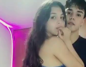 Novinha na putaria ao vivo