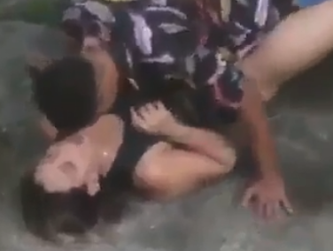Meteu na marmita em publico