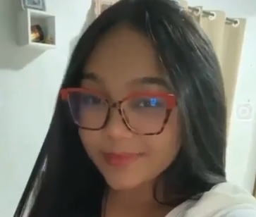 Novinha gemendo muito