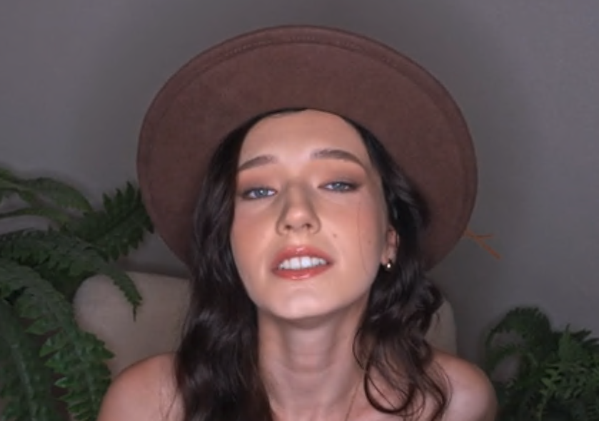 Tushy – Britney Dutch – Novinha Safada no Anal sem Enrolação