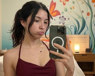 Fernanda vazada na siririca